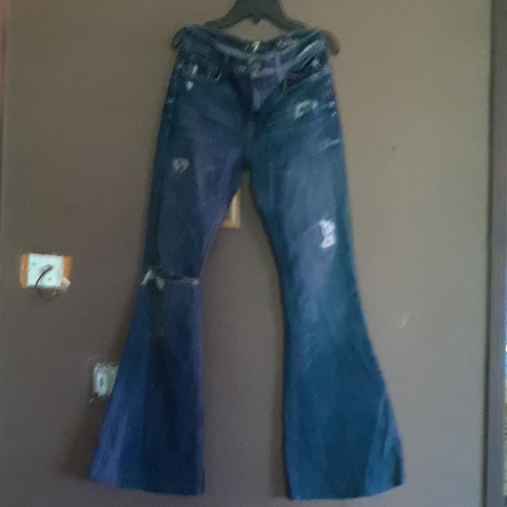 7 FOR ALL MANKIND SZ 27 DISTRESSED JEANS